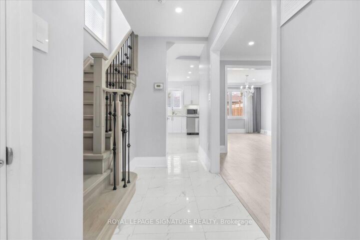Property Photo:  90A Bicknell Avenue  ON M6M 4G7 