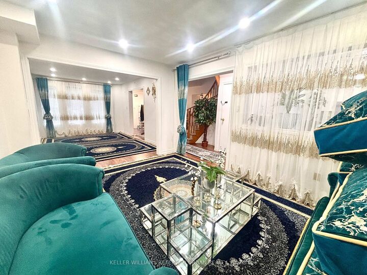 Property Photo:  24 Holmes Crescent  ON L1T 3W7 