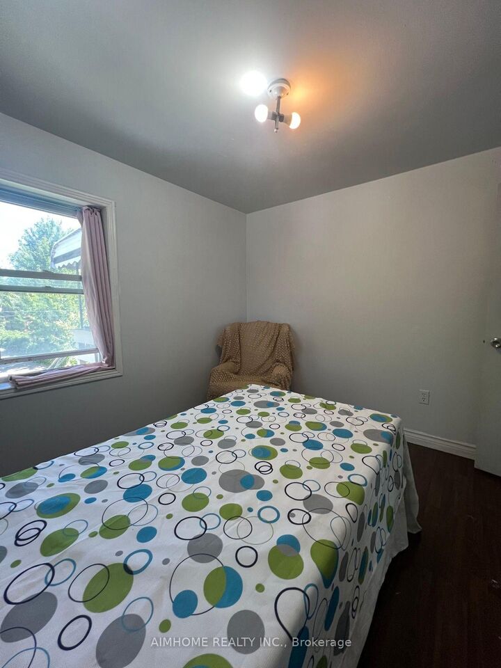 Property Photo:  182 Josephine Avenue  ON N9B 2K8 