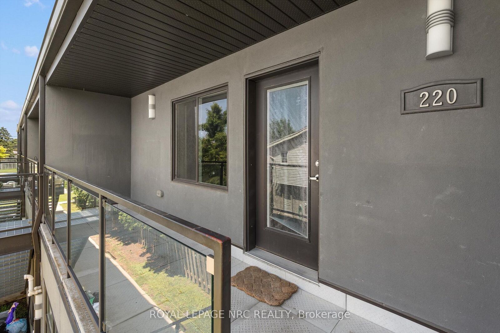 Property Photo:  411 Lake Street 220  ON L2N 4H5 