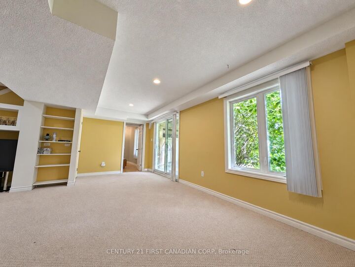 Property Photo:  924 Guildwood Boulevard Lower  ON N6H 5S9 