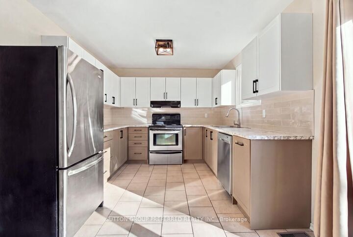 Property Photo:  1318 Highbury Avenue N 32  ON N5Y 5E5 