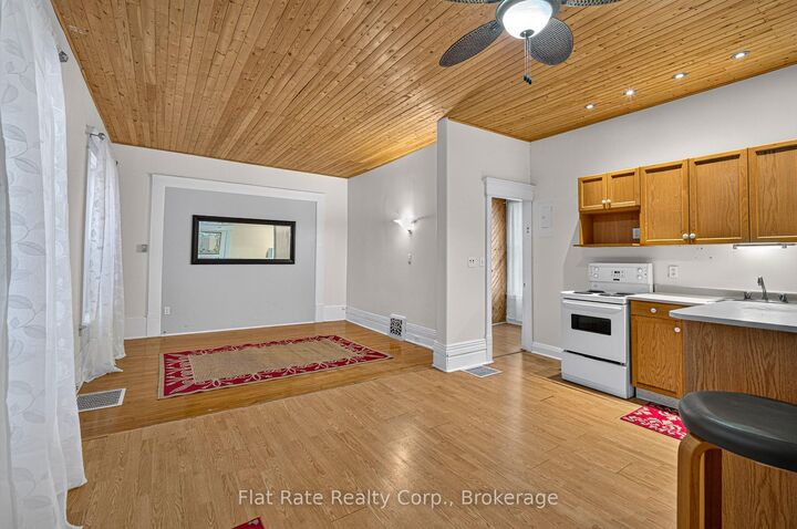 Property Photo:  660 George Street N #2  ON K9H 3S8 