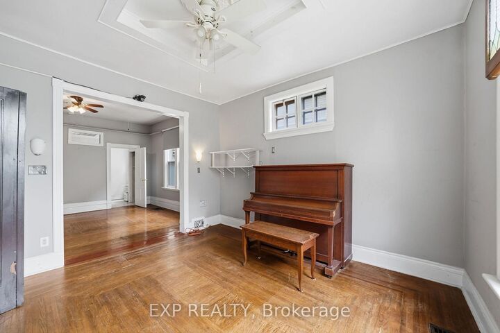 Property Photo:  30 Springbank Drive  ON N6J 1E3 