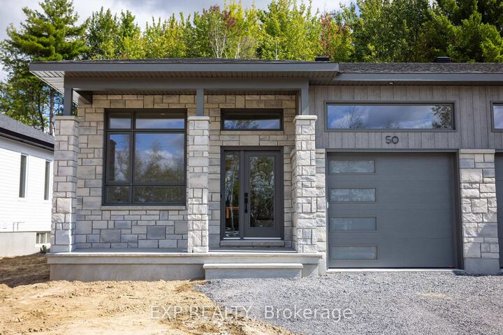 Property Photo:  30 Hughes Circle  ON K0A 1M0 