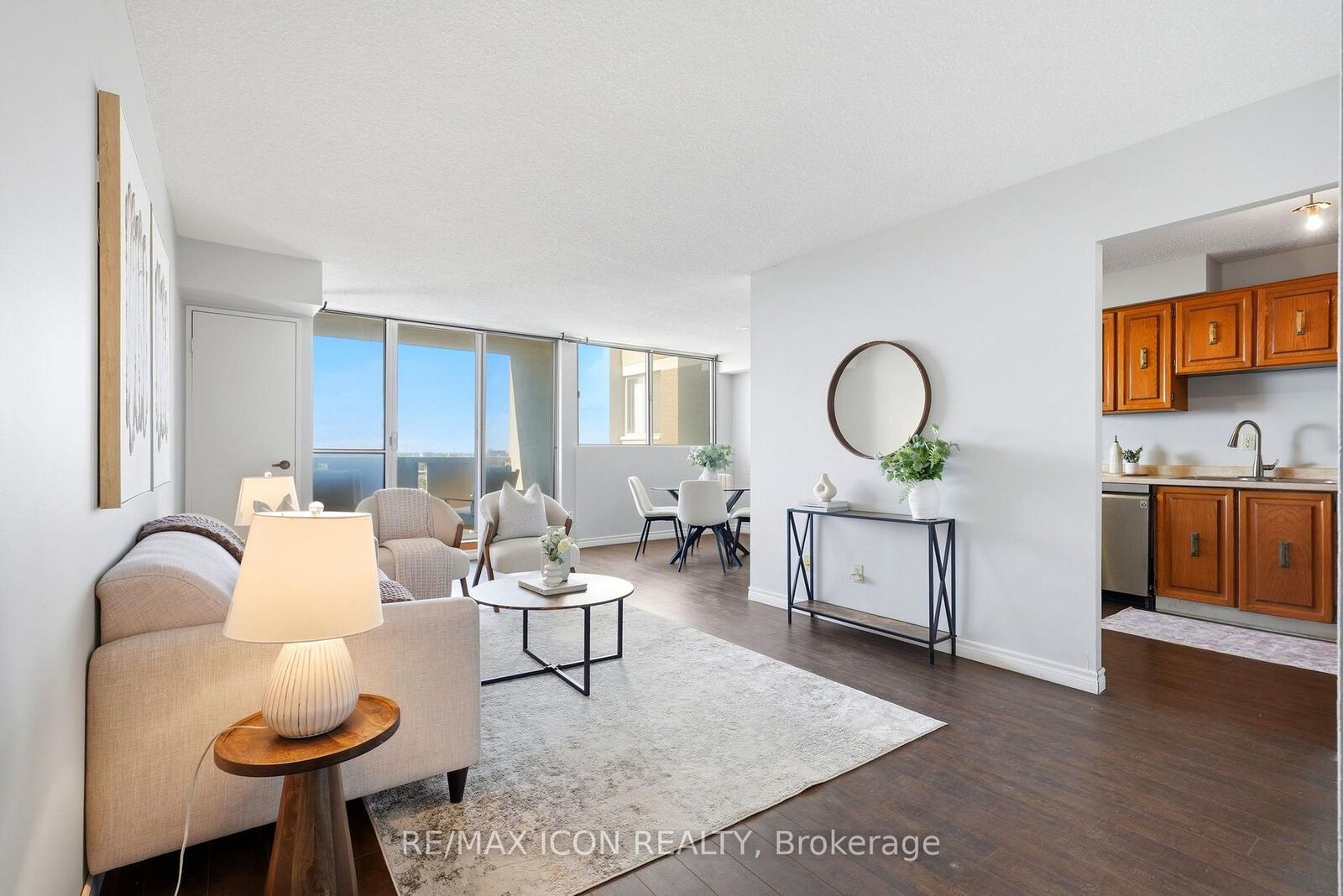 Property Photo:  375 King Street N 708  ON N2J 4L6 