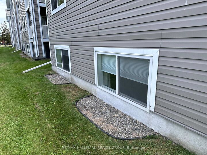 Property Photo:  316 Lorry Greenberg Drive 102  ON K1T 2P4 