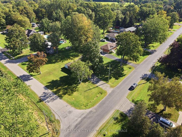 Property Photo:  125 Inman Road  ON N1A 3B7 