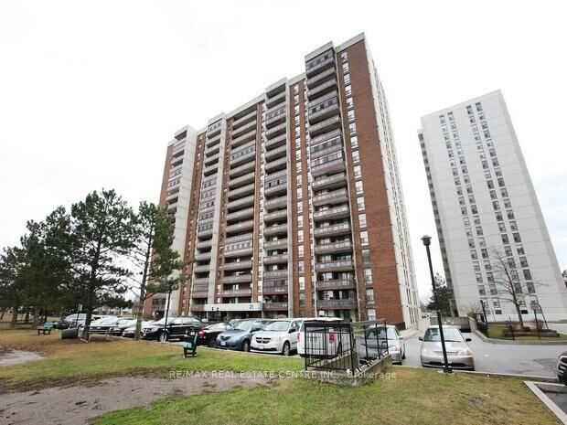 Property Photo:  