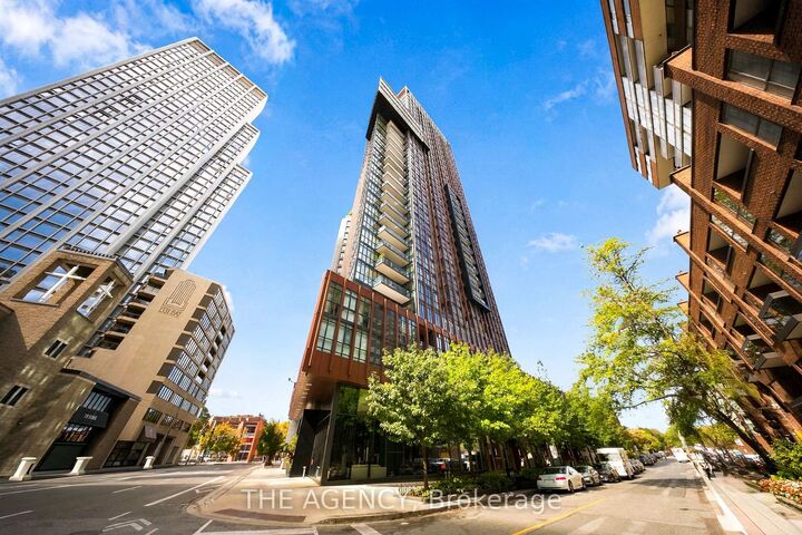 Property Photo:  32 Davenport Road 401  ON M5R 0B5 