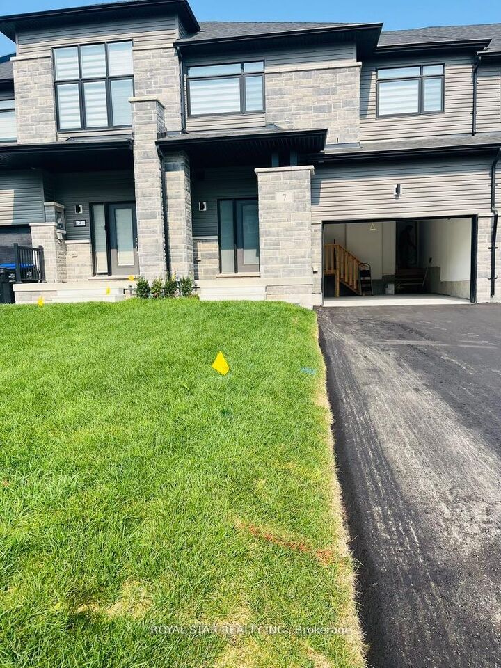 Property Photo:  7 Federica Crescent  ON L9Z 0N5 
