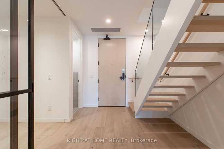 Property Photo:  778 Queen Street E 301  ON M4M 1H4 