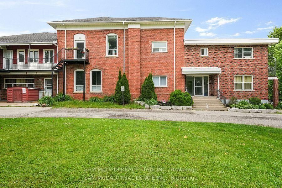 Property Photo:  15 Faulkner Street 104  ON L9W 2G4 