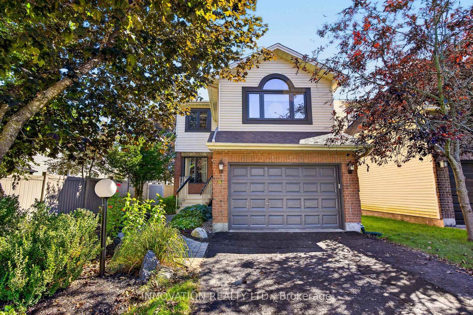 Property Photo:  96 Florizel Avenue  ON K2H 9P9 