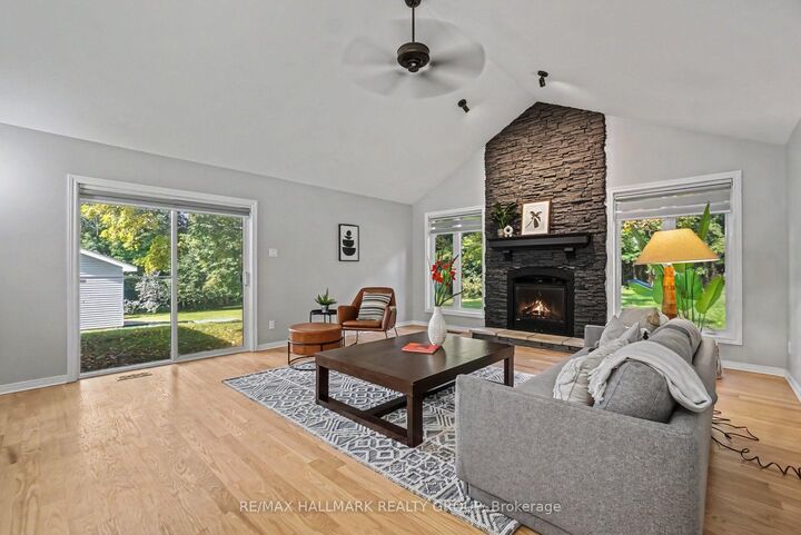 Property Photo:  7273 Mitch Owens Road  ON K1G 3N4 