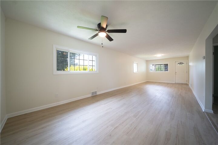 Property Photo:  490 Glenn St  PA 15301 