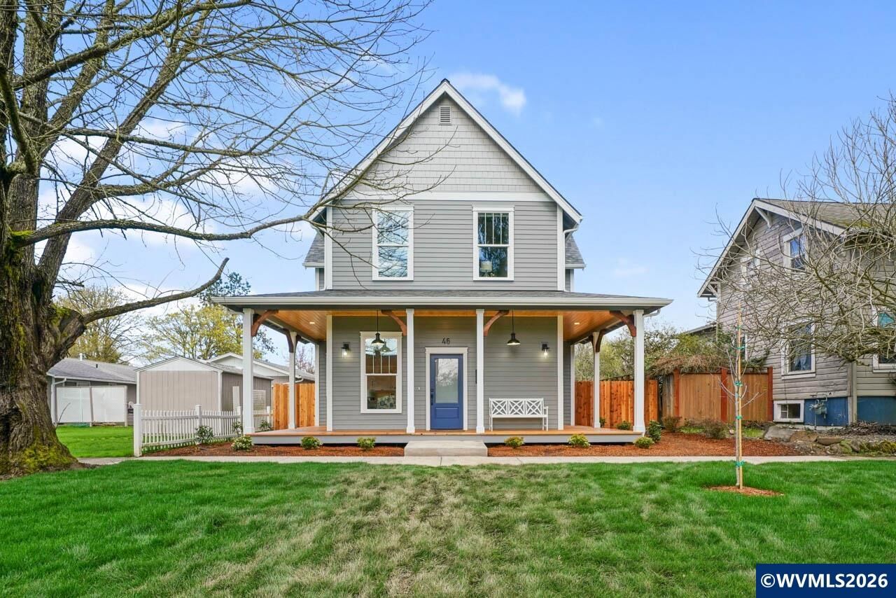 Property Photo:  46 Walnut St  OR 97351 