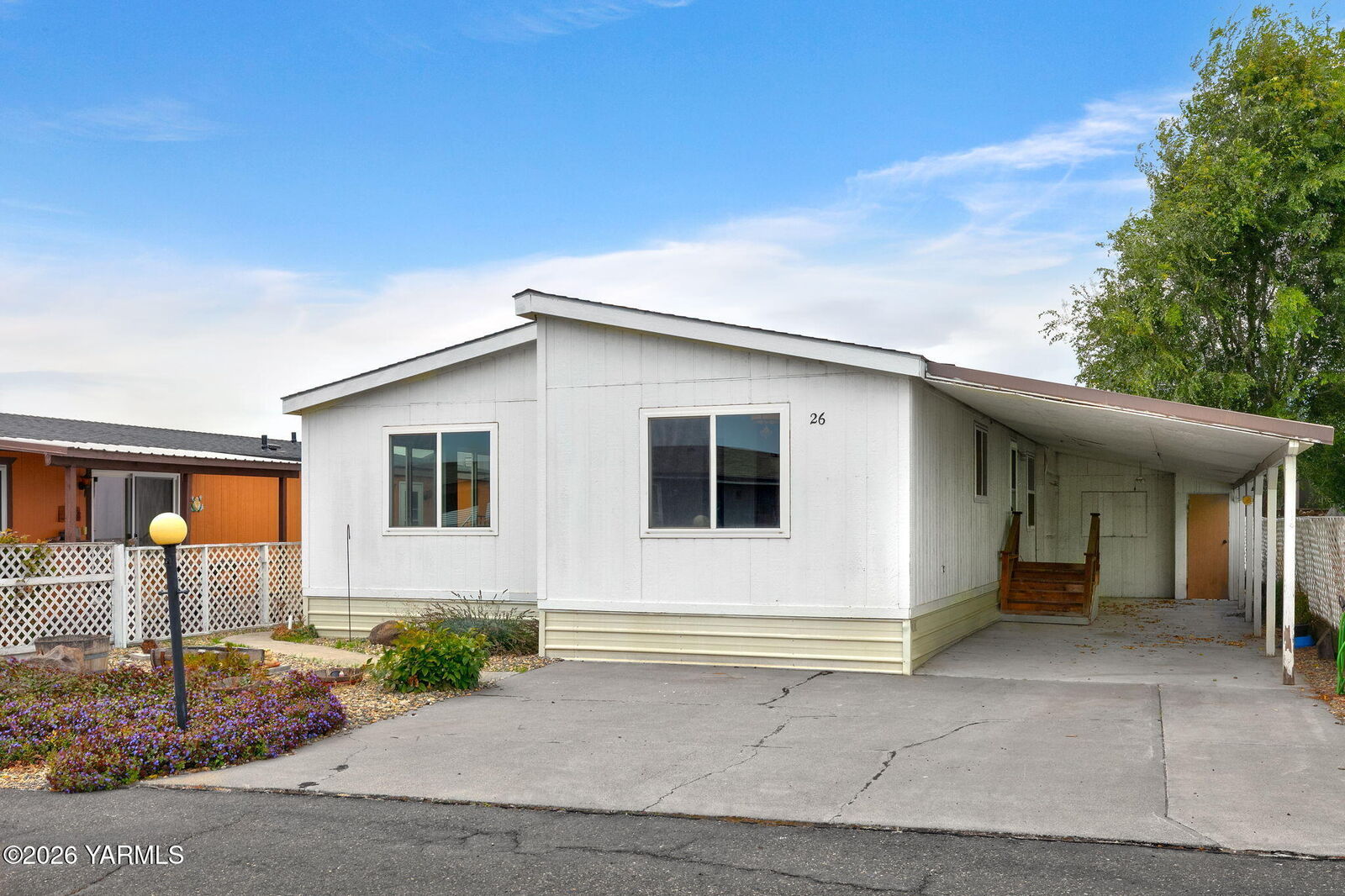 Property Photo: 1100 S Euclid Rd WA 98930