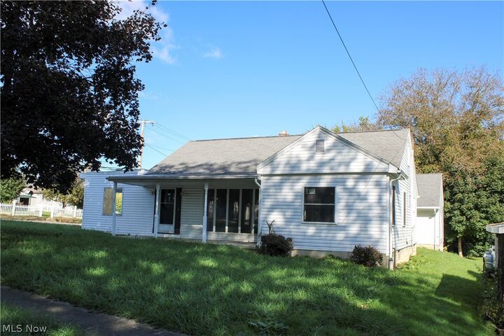 Property Photo:  17 Hollister Street  OH 44847 