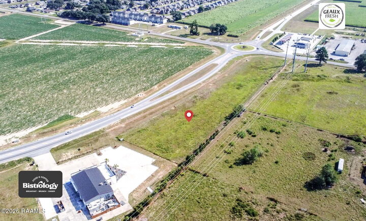 Property Photo: 2820 Chemin Metairie Parkway LA 70592