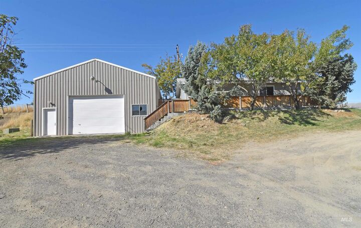 Property Photo:  2795 Ben Johnson Road  WA 99403 