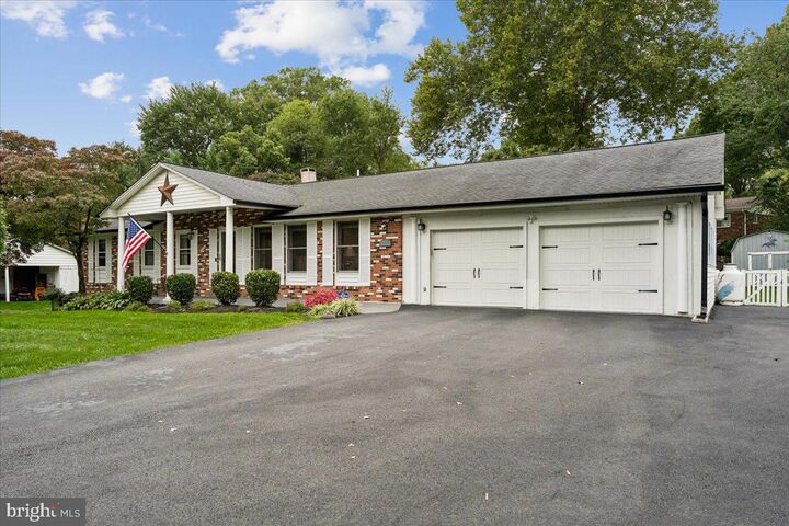Property Photo:  14532 Perrywood Drive  MD 20866 