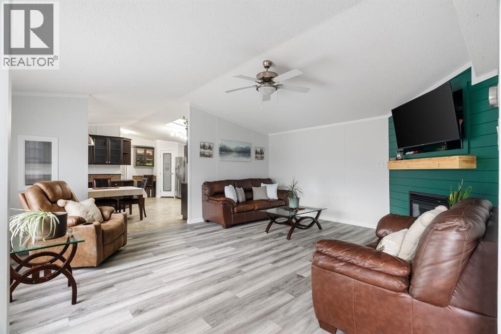 Property Photo:  224 Clausen Crescent  AB T9K 2H7 