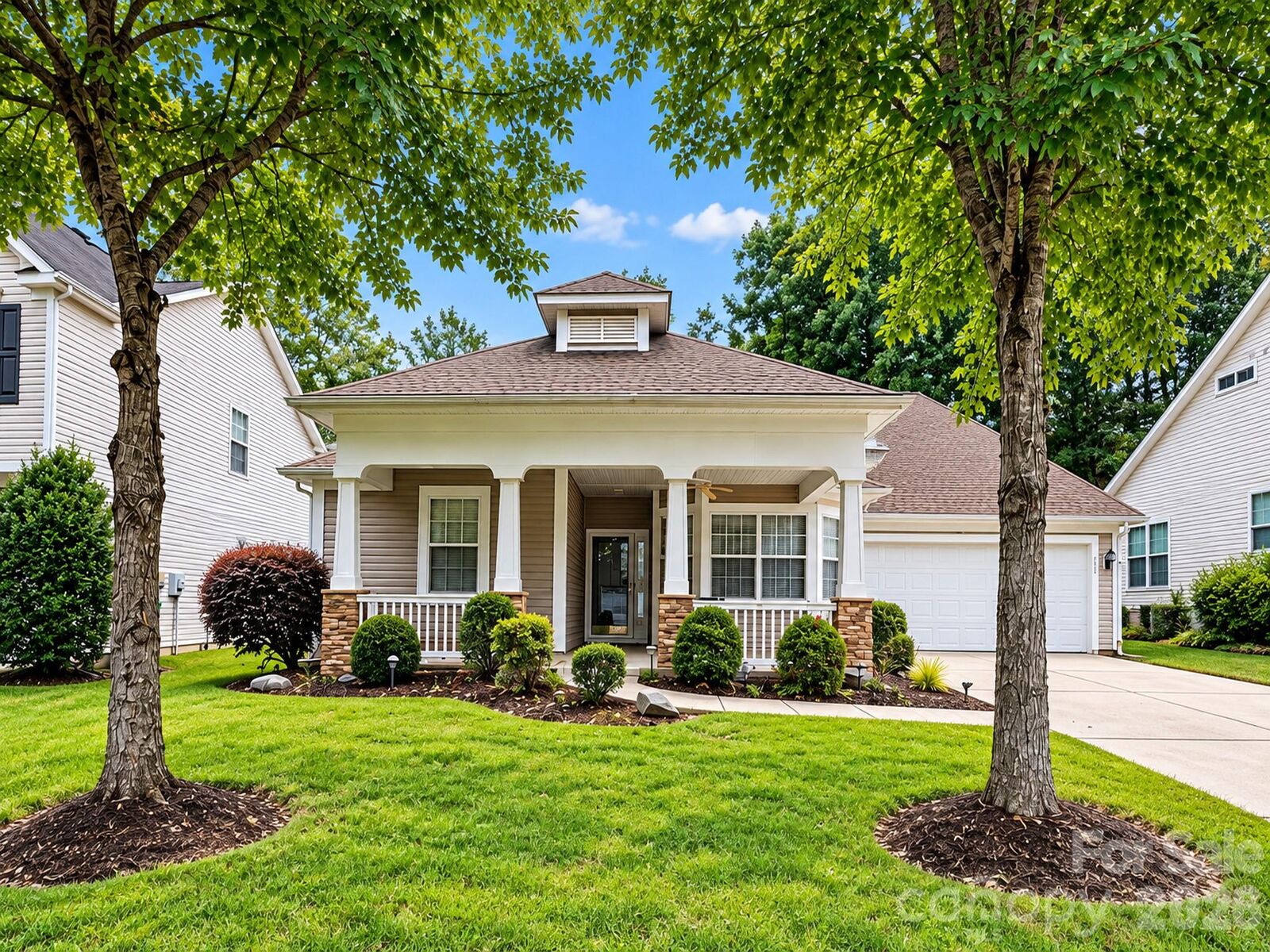 Property Photo:  3820 Planters Watch Drive  NC 28278 