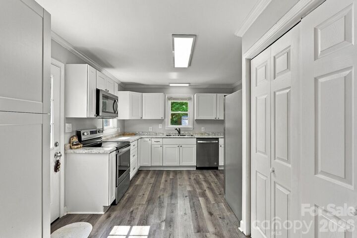 Property Photo: 2010 Pine Top Drive NC 28054