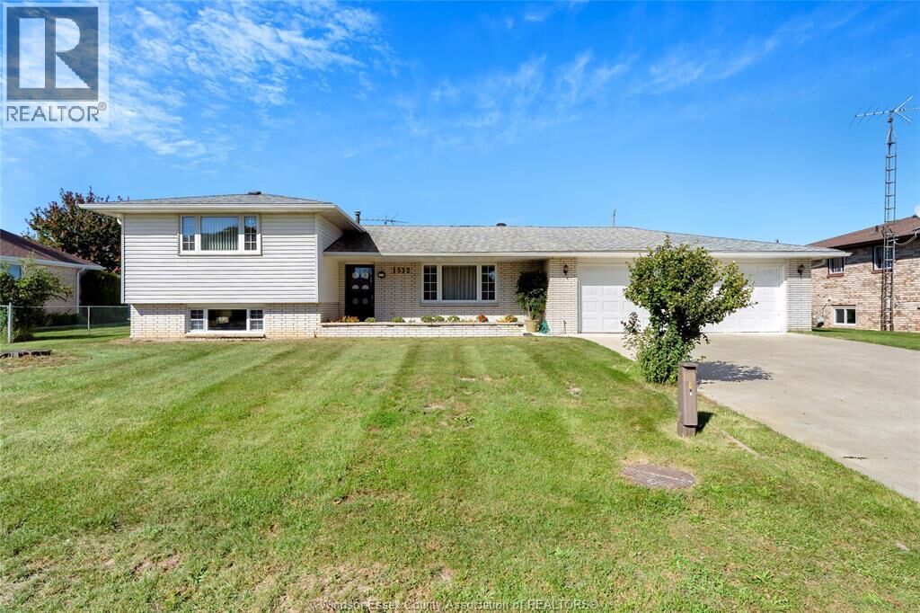 Property Photo:  1512 Peach Drive  ON N0P 2G0 