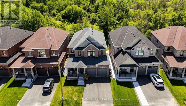 Property Photo:  32 Baycroft Boulevard  ON L0M 1B5 