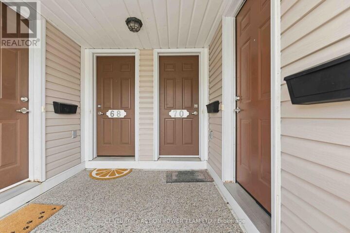 Property Photo:  70 Brentmore Private  ON K4A 0B7 