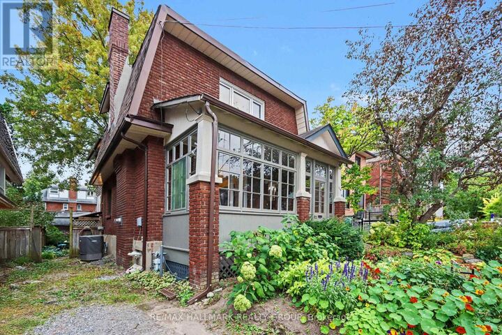 Property Photo:  120 Hopewell Avenue  ON K1S 2Z3 