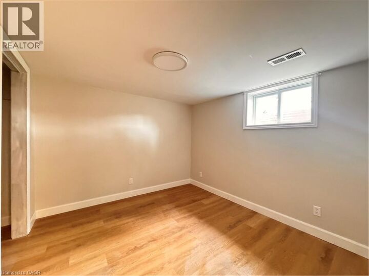 Property Photo:  185 Franklin Street South Lower  ON N2C 1R8 