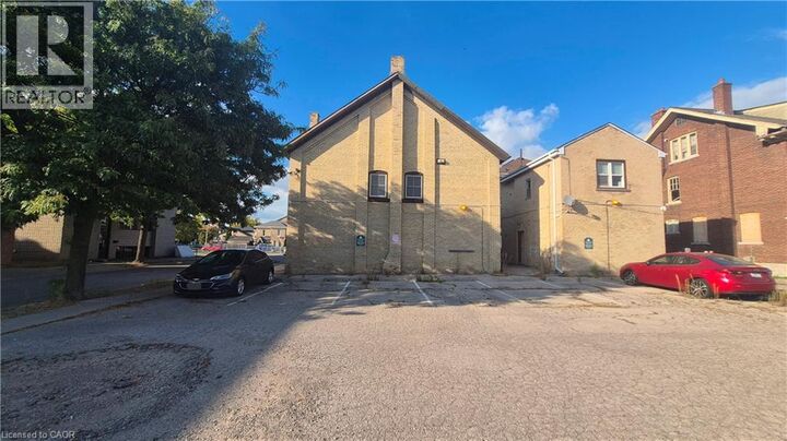 Property Photo:  35 Wellington Street 1U  ON N3P 1S8 