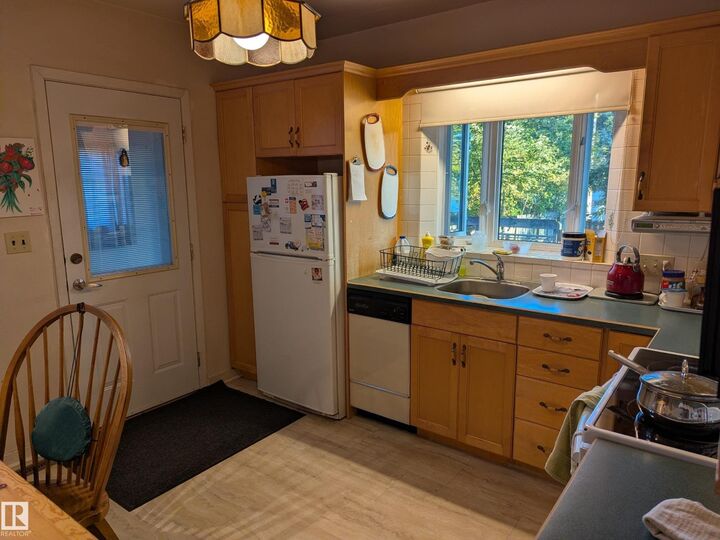Property Photo: 10965 76 Av NW AB T6G 0J6