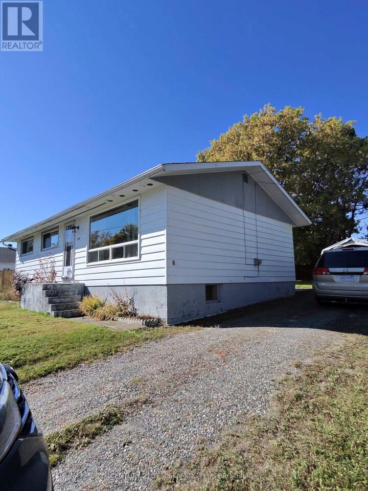 Property Photo:  228 Meridian Avenue  ON P0J 1K0 