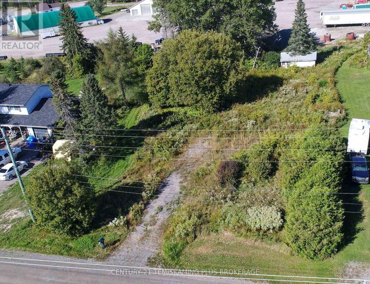 Property Photo:  494356 Ninth Road  ON P0J 1H0 