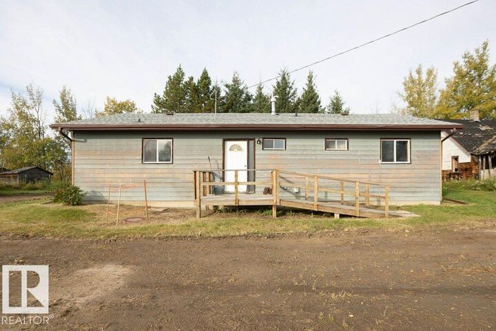 Property Photo:  64311 Rg Rd 270  AB T0G 1H0 