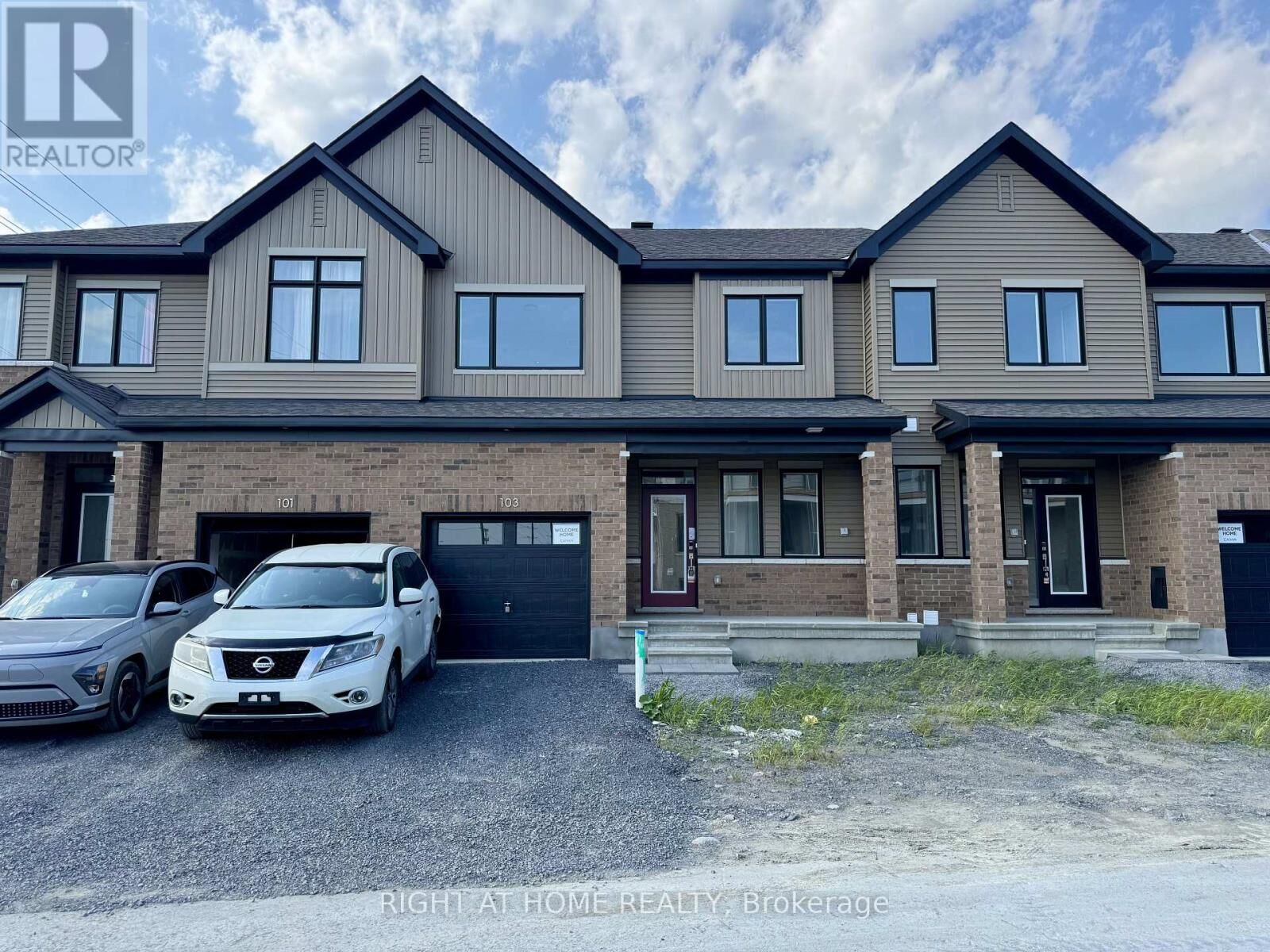 Property Photo:  103 Ryan Reynolds Way  ON K4A 5T4 