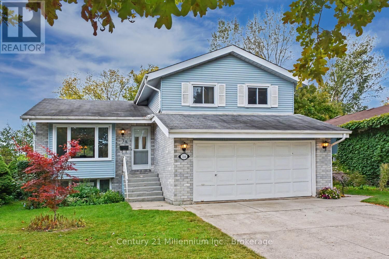 Property Photo:  18 Dillon Drive  ON L9Y 4S3 