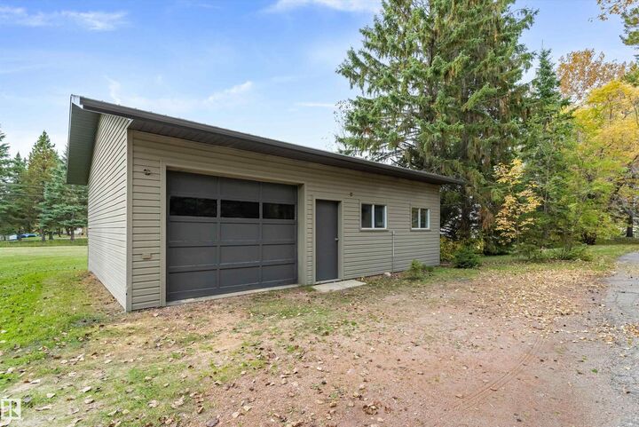 Property Photo: 52224 Rge Road 275 14 AB T7Y 2V7