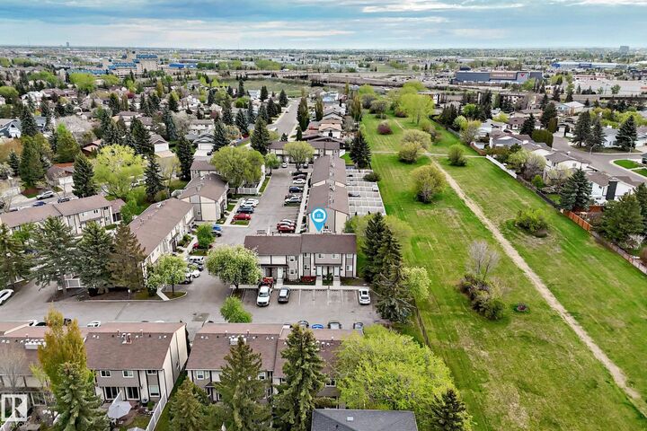 Property Photo:  10453 20 Avenue NW 18  AB T6J 5A1 