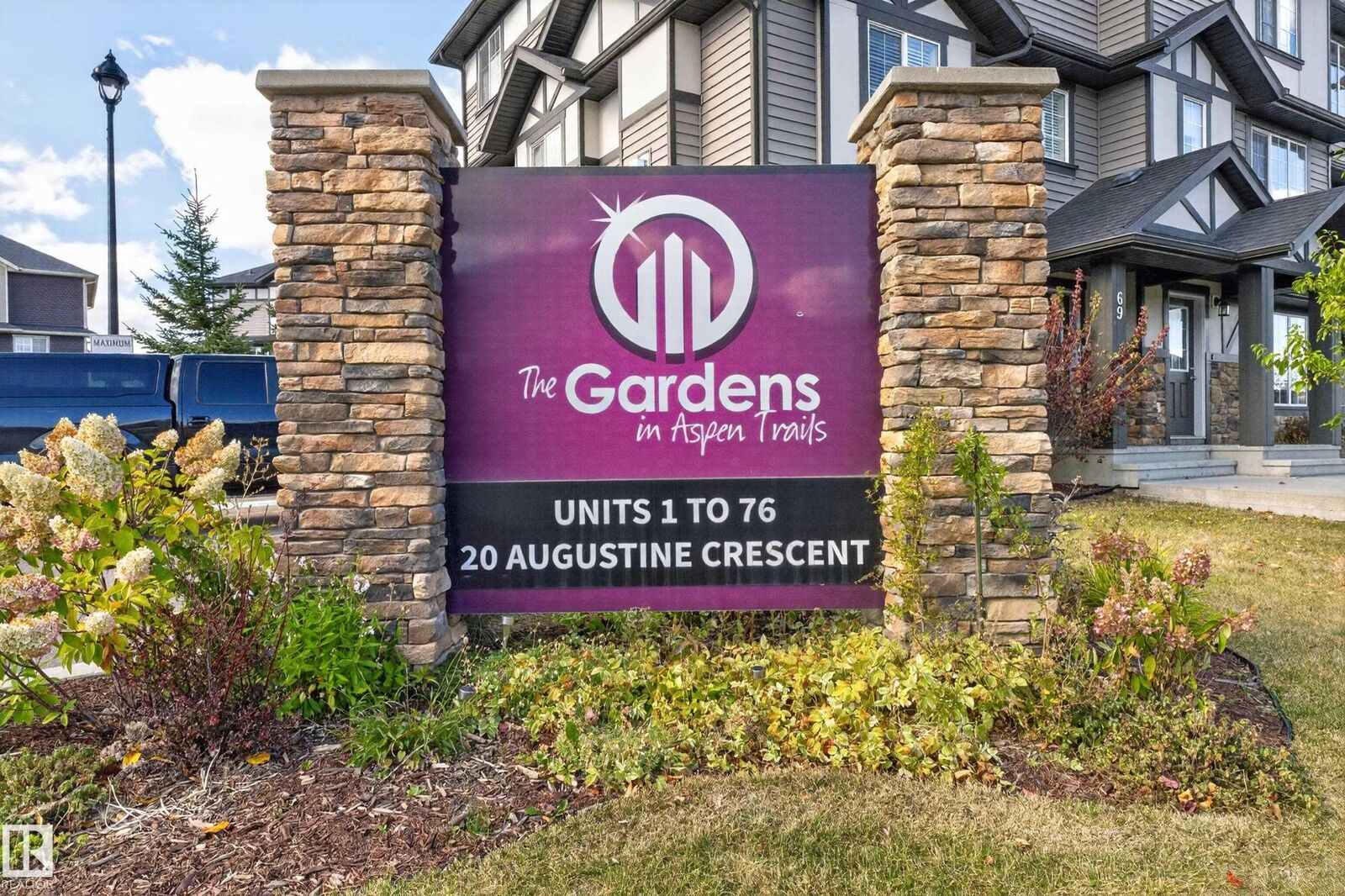 Property Photo:  20 Augustine Crescent 72  AB T8H 0Z8 