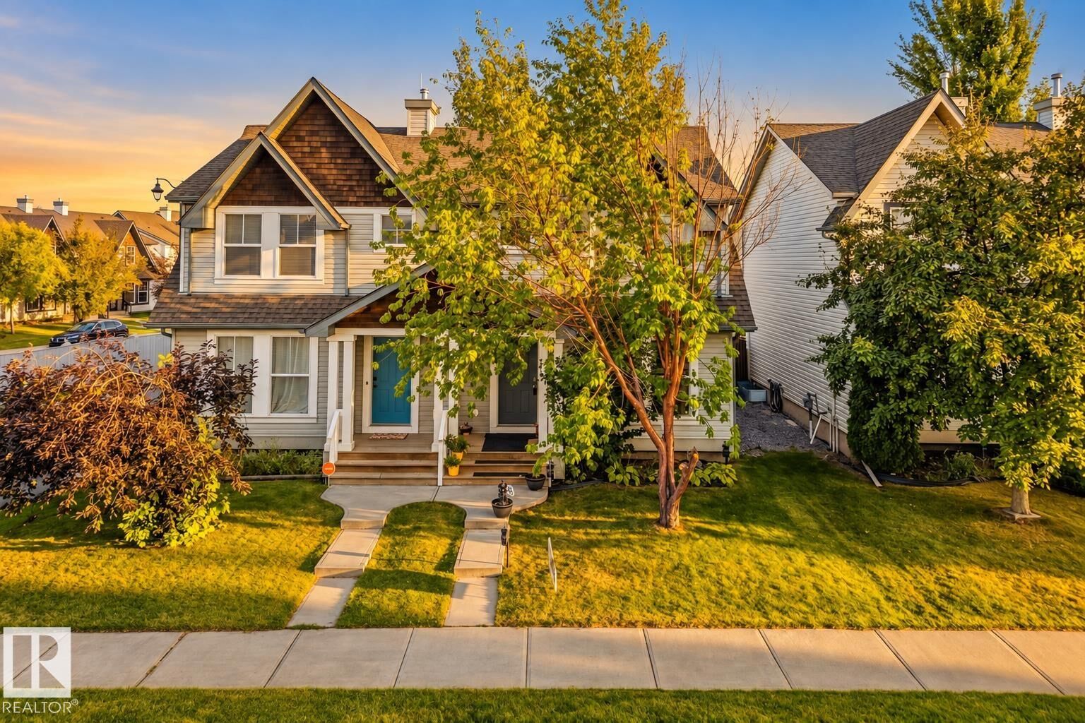 Property Photo:  5608 202 Street NW  AB T6M 0B3 