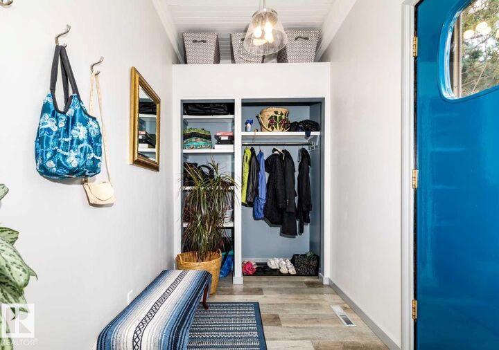 Property Photo:  4902 52 Street  AB T0B 4C0 