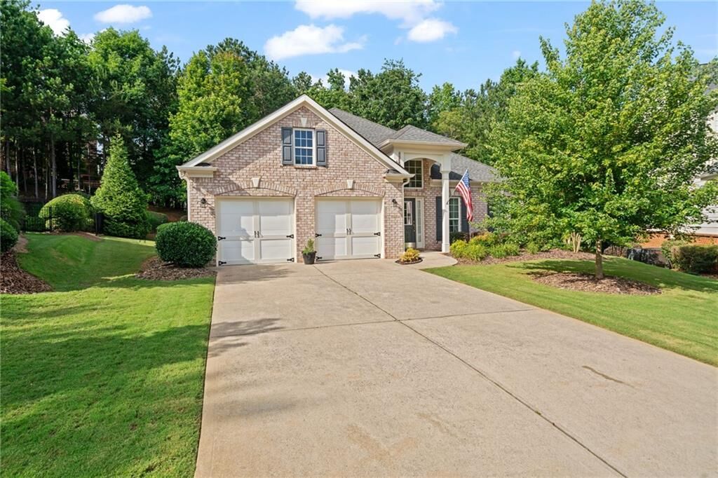 Property Photo:  5623 Lancashire Lane  GA 30041 