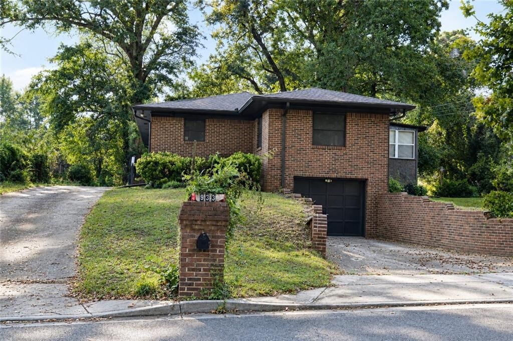 Property Photo:  933 Rowland Street  GA 30021 