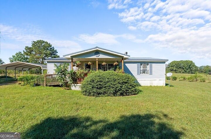 Property Photo: 880 Burwell Mount Zion Road GA 30117