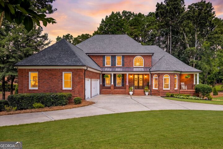 Property Photo:  190 Oakhurst Leaf Drive  GA 30004 